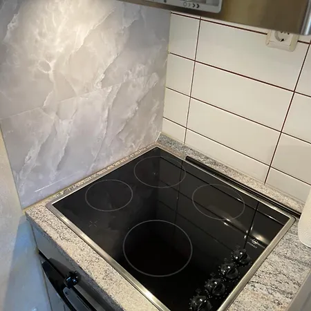 English Apartments バンスコ