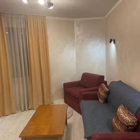 English Apartments アパート バンスコ