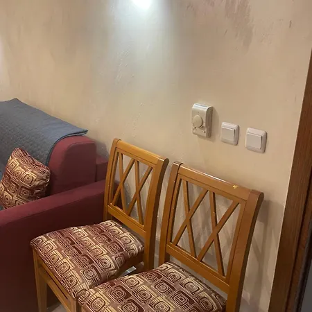 アパート English Apartments バンスコ